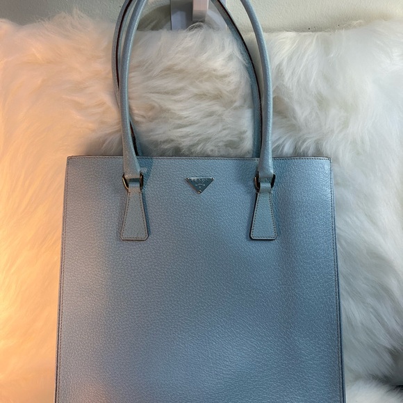 Vintage Prada Vintage 2000's White Leather Tote bag.🩵 - Picture 13 of 15